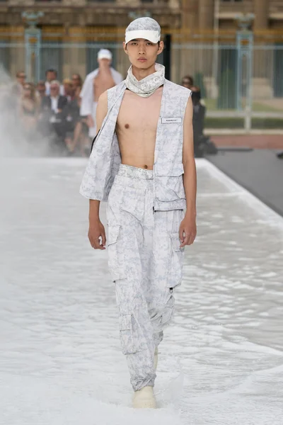 Look 36